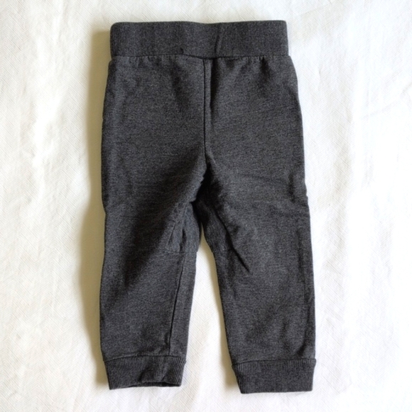 comfy casual gray stretchy joggers with exposed pockets 6-9 months baby boy - Picture 5 of 5